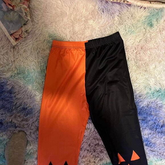 Halloween Leggings Size Small - Picture 2 of 4